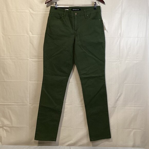 Bandolino Ladies Amy Straight Jean - Picture 3 of 5